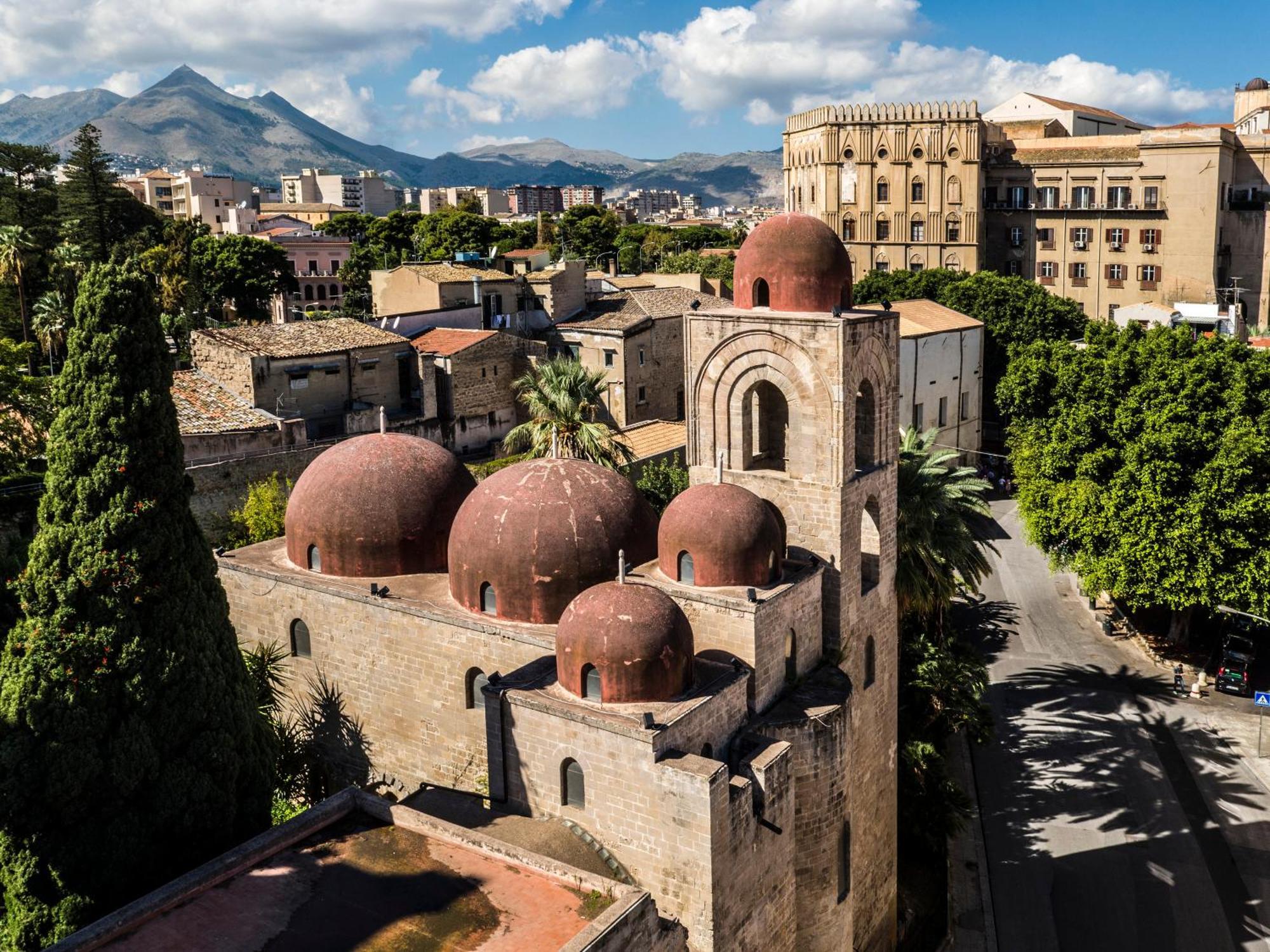 Apartment Palace Ducrot Palermo